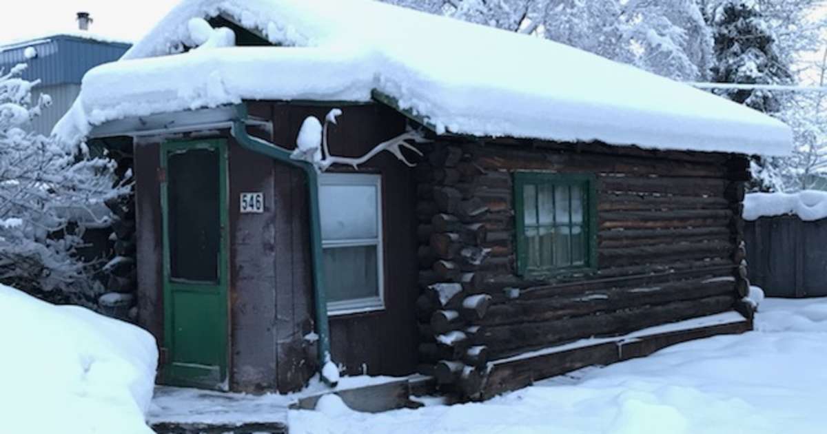 Rustic 1940 S Alaskan Cabin In Town The Heart Of Fairbanks Ak 7