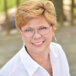 Hipcamp host Lynda T.