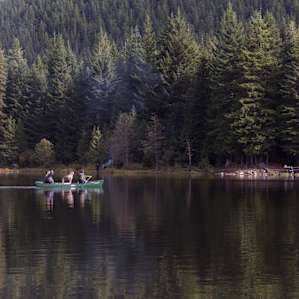 The campsite is right on the lake providing easy access to water recreation.