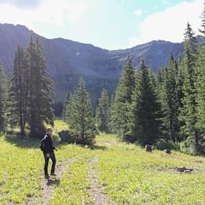 Walking the trail to Gold King Basin