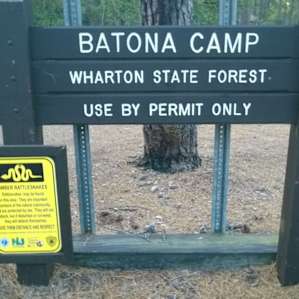 Comes complete with rattlesnakes.