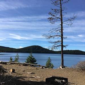 lakeside camping - peaceful on the seasonal edges, busy during the summer. Wonderful place to enjoy the day.