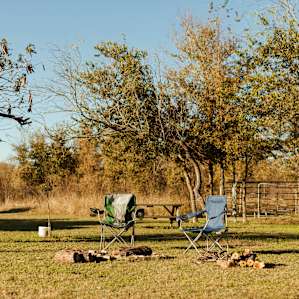 picnic table amenity fire pit
