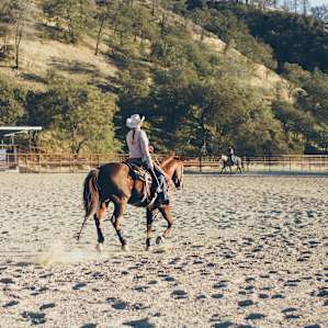 Retreat to the country and Ride Retreat to the country and Ride