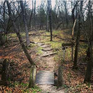 If you like beaten path trails with inclines , then Fort Ridgley is the place for you .