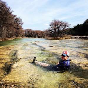 Chillin' in the frio.