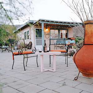 Exterior view of the Birdcage cabin.