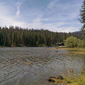 Lovely Hume lake.