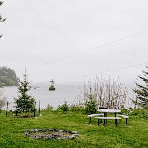 picnic table water amenity