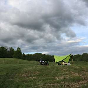 8am Memorial Day morning. Time to pack up and head home....scattered showers headed our way, but for now, enjoying the big, puffy clouds and dry weather for packing up. Bye Misha & Taylor! See you again soon!