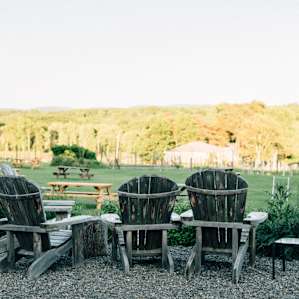 picnic table amenity
