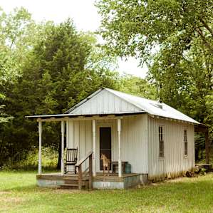 First view of the cabin – so quaint and peaceful.