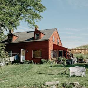The farmhouse, one of your first stops when you arrive!