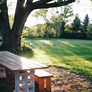 picnic table amenity