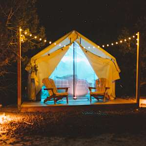 Perfect hang out spot for the evening. There is a fire pit nearby where you can roast marshmallows.