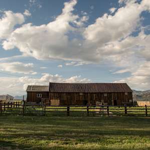 The barn, looking across the yard from the bunkhouse.