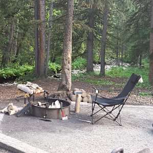 Fire pit area - use local firewood!