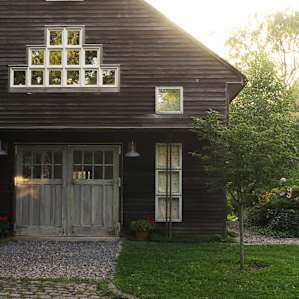 Street view of the Sigren Summerhouse