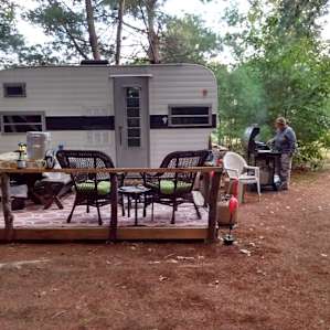 '71 mini retro camper @ Breakwind!