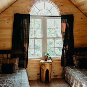 lodging treehouse