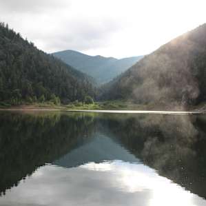 The lake is wonderful to wake up to in the morning, it started out with a beautiful, eerie fog and then quickly cleared up to reveal a beautiful day.