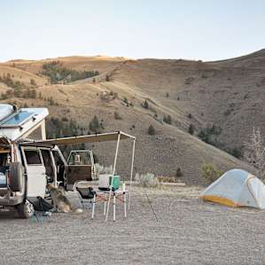 The campsite was full, but we set up camp at the overlook with the blessing of the BLM rangers.