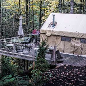 The glamp site view as you arrive!