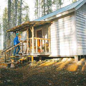 Approaching the cabin, I was super blown away by the beautiful deck!