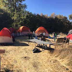 This is the Golden Field site, perfect for large groups. We had 10 people in total and pitched up 5 tents, but a 6th one would fit comfortably too.