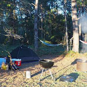 The owners were amazing! They let us pick our campsite, setup a fire pit, tiki torches, sprayed for bugs, mowed the grass, gave us plenty of firewood and treated us like old friends. Great experience!
