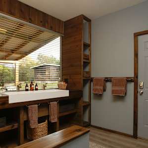 cabin lodging cabi