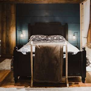 The bedroom was spacious, quiet & peaceful.