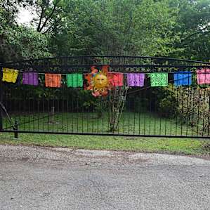 Front gate...so much color!