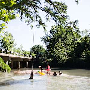 Luxury Glamping * San Marcos River!, Wahwahtaysee Resort ...