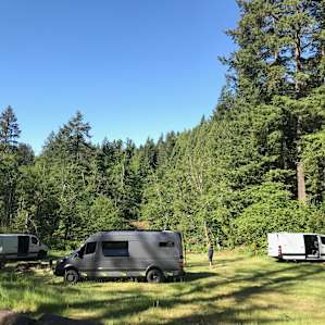 Van-life at its best ... fun place to circle the wagons!