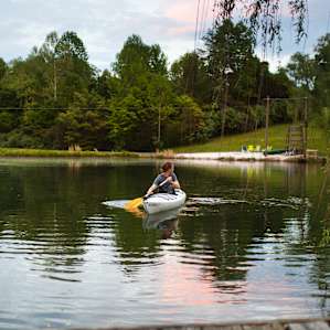 Kayaking on the pond! It actually goes down to a depth of about 30 feet in the middle. Super refreshing for an afternoon or morning dip.