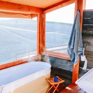 The most amazing semi-outdoor tub is a must use!