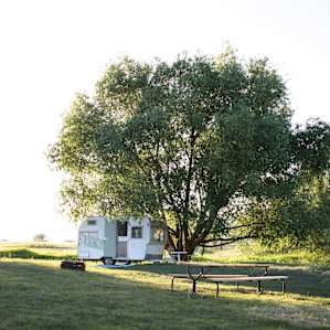 rv picnic table lodging