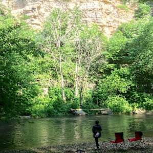 Bluff Hollow