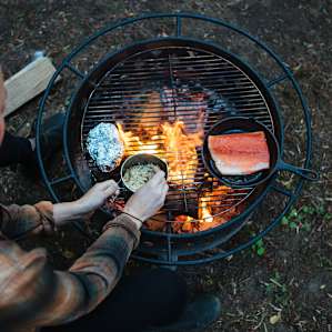 people cooking food