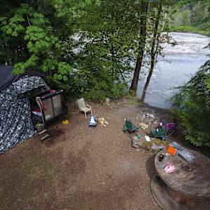 Bumps & Bruzas Riverfront