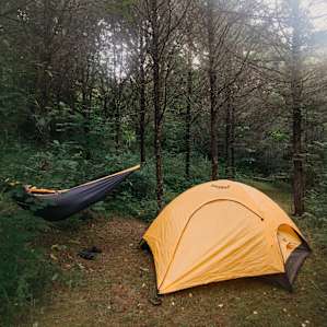 The campsite also has a room to hang up a hammock!