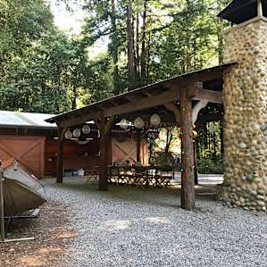 Glamping In The Redwoods