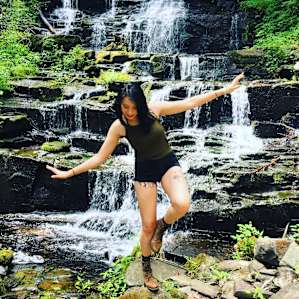 The waterfall was only a 5 min hike away from the cabin!