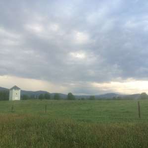 Photos truly can't do the property justice... safe, peaceful setting with 360 views