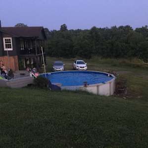 Very clean "redneck infinity" pool.