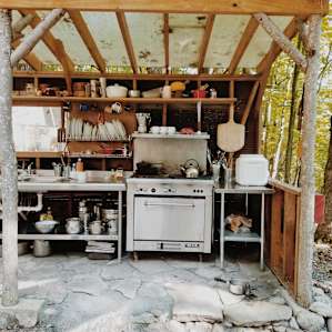 Spring Cabin with Bunnies & Piggies