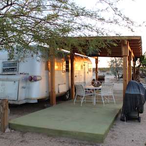 Vintage Silver Streak Trailer-JTNP