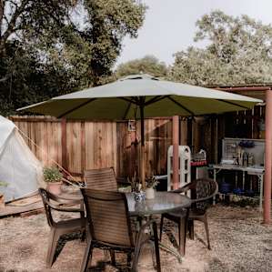 Glamping in the oaks Horseshoe Farm