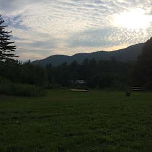 Barn Door Hostel - Campground